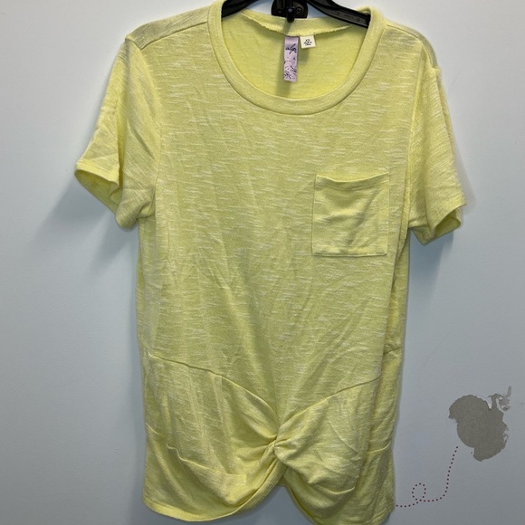 Francesca’s Blouse - Picture 2 of 5